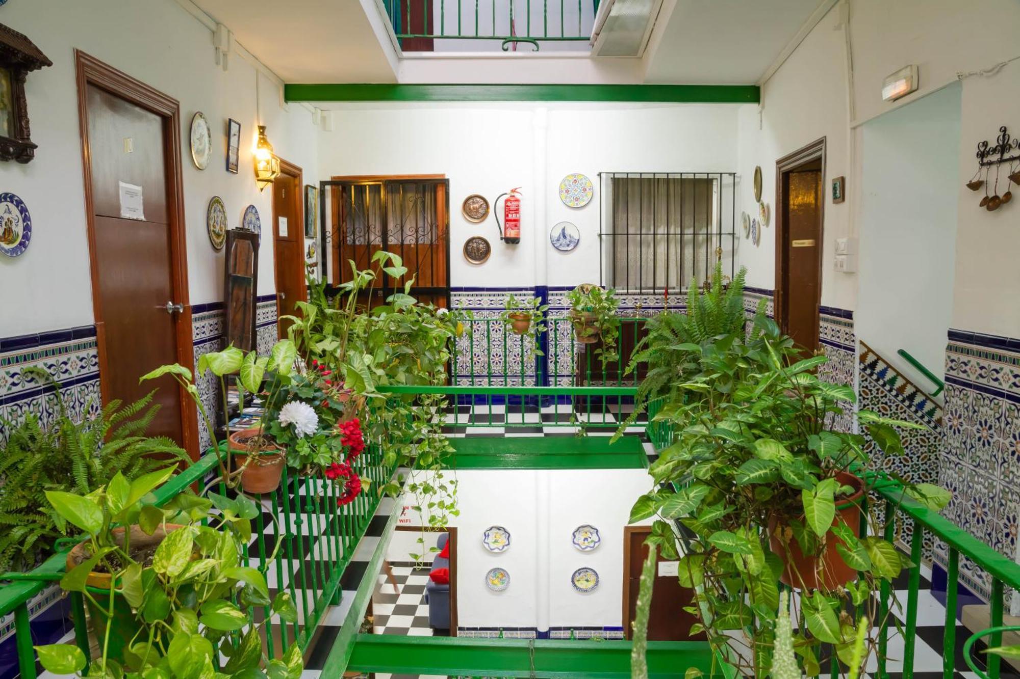 Pension San Benito Abad - Seville, Seville